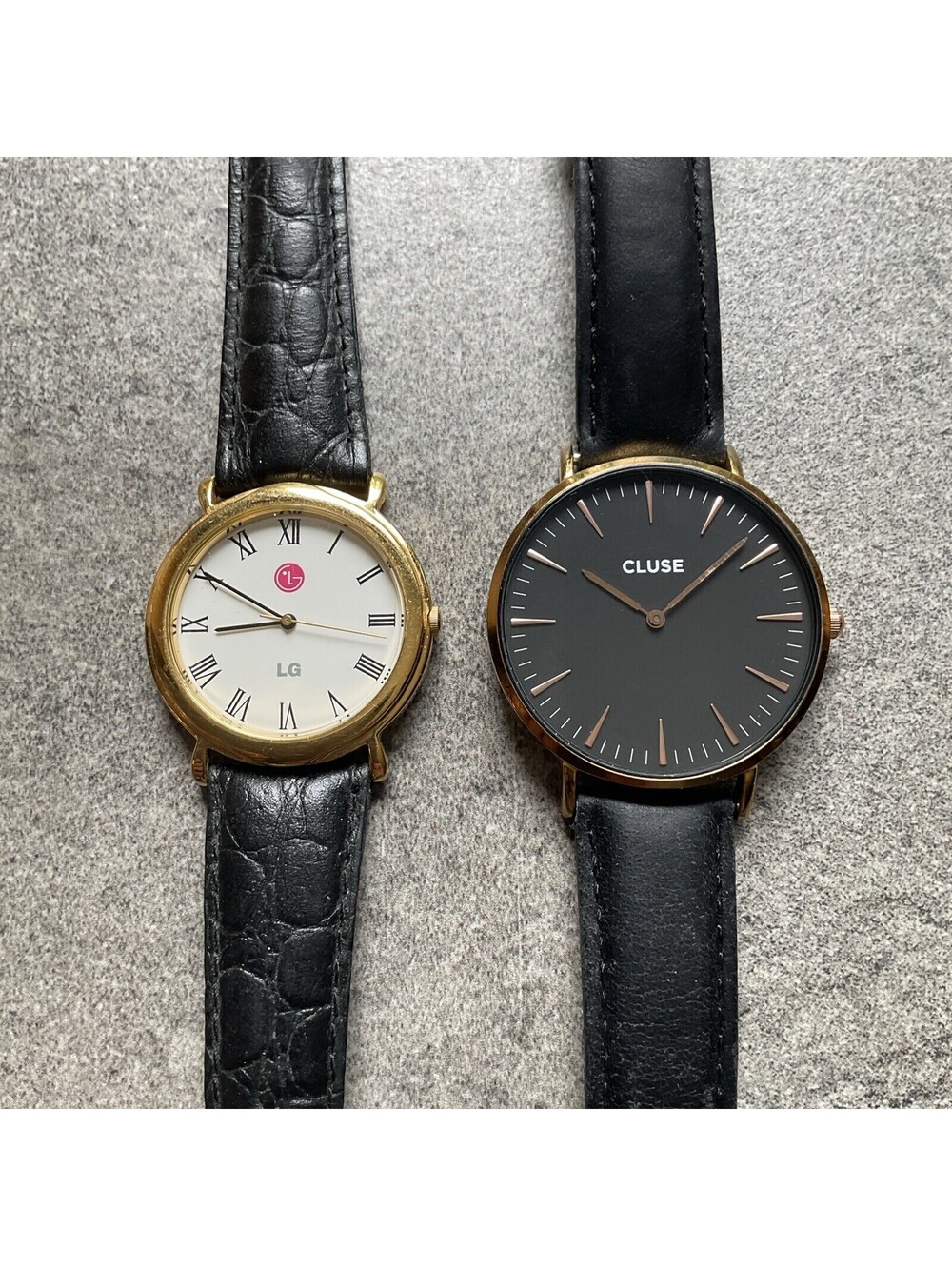 Lot Of Two Vintage Womens Watches Both Gold Tone With Black Leather Bands A7